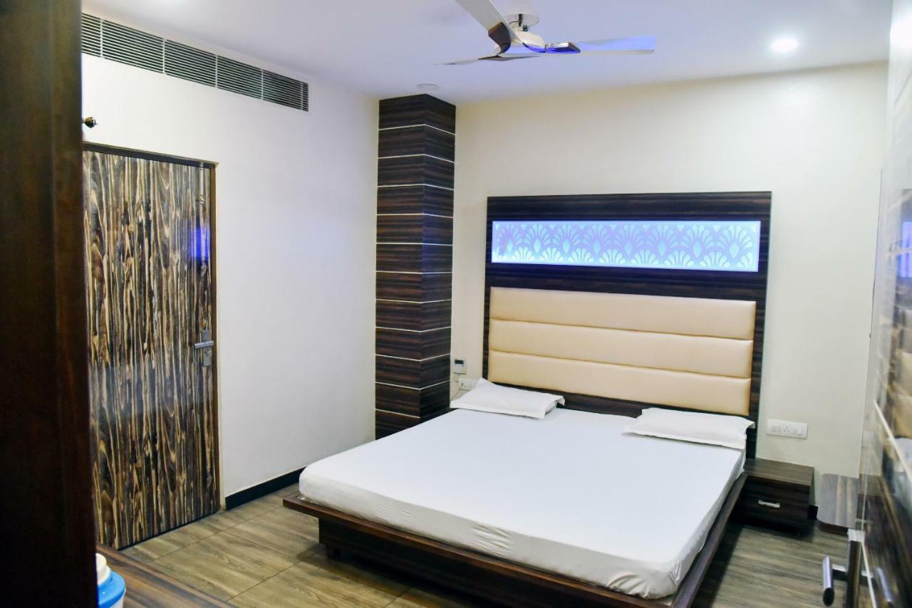 Hotel Midtown & Restaurant Jhunjhunu Exterior foto